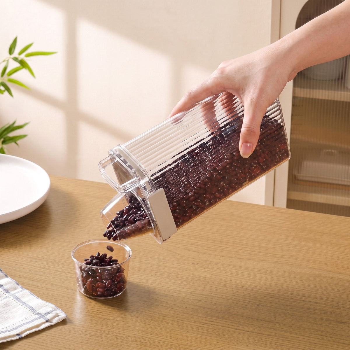 Airtight Cereal Dispenser Container With Measuring Cup 1800ml