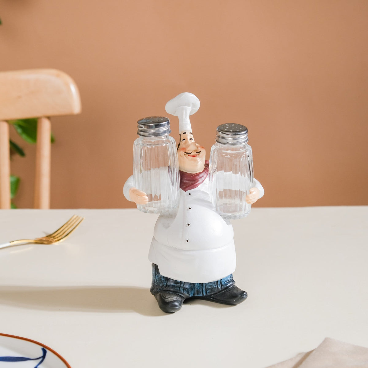 Table Chef With Salt And Pepper Shaker