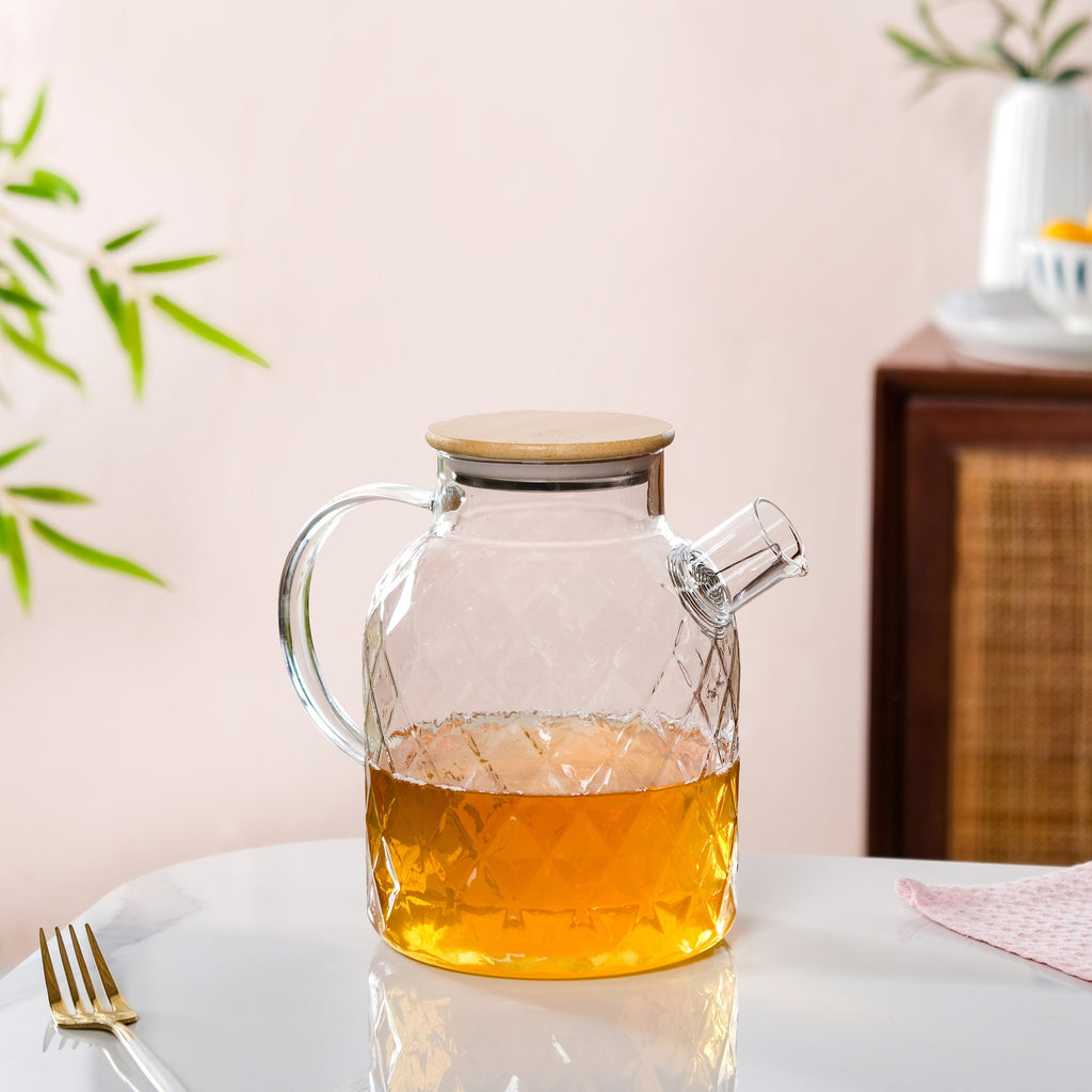 Diamond Glass Jug With Metal Spout Strainer 1700ml