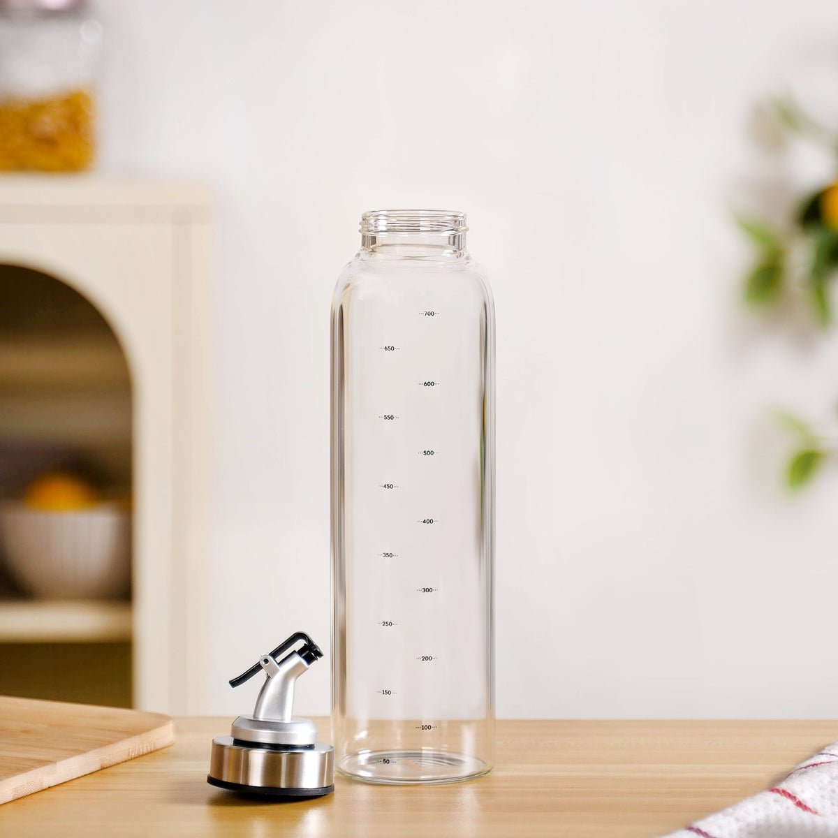 Glass Oil Dispenser Bottle With Measurement Marking 750ml
