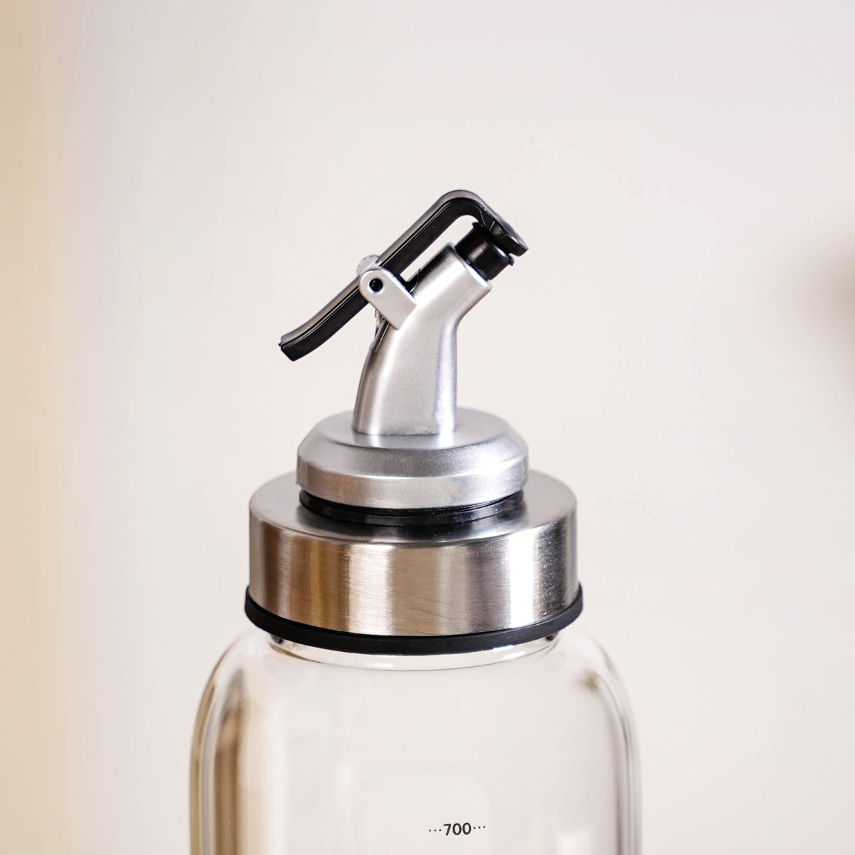 Glass Oil Dispenser Bottle With Measurement Marking 750ml