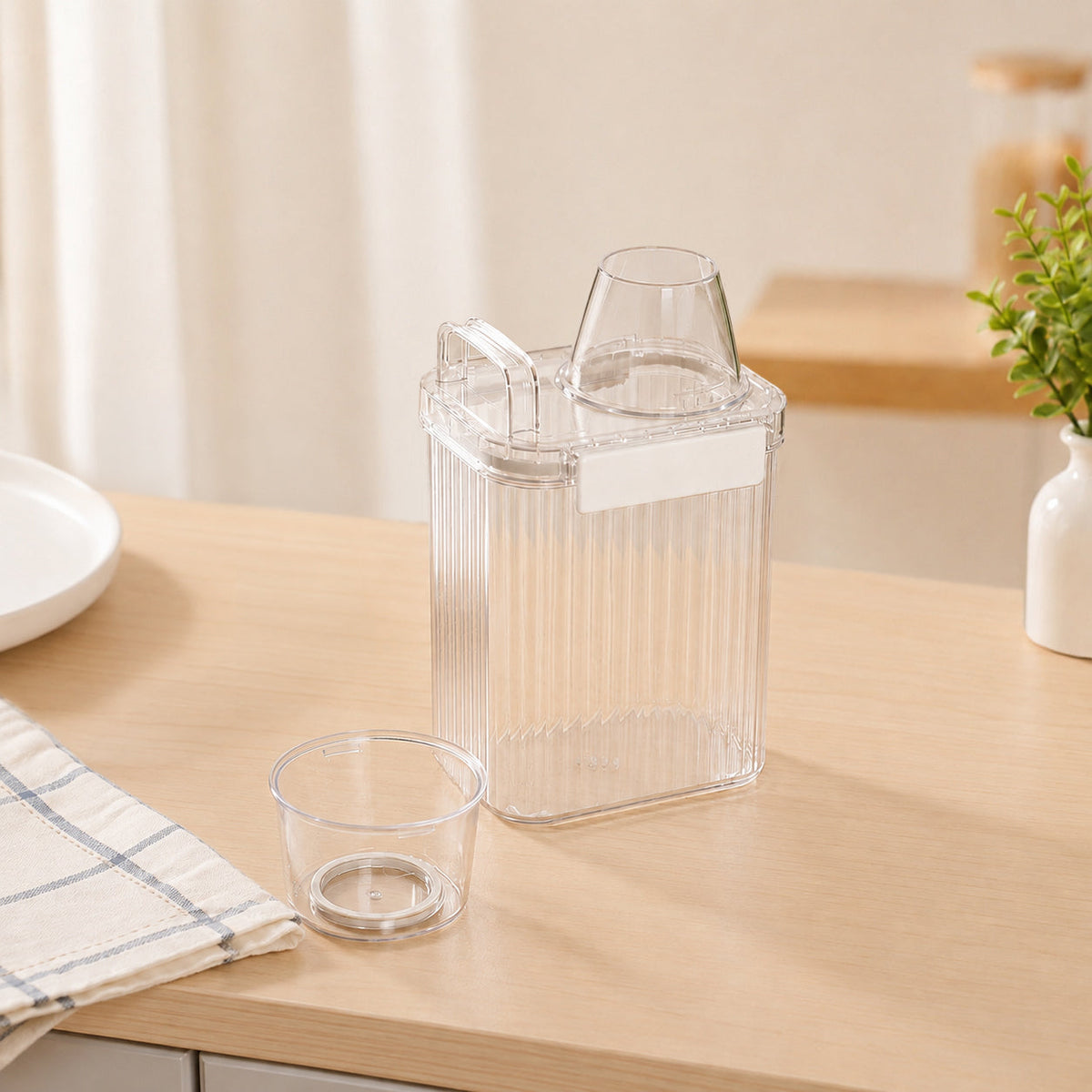 Grain Storage Container With Measuring Cup 1300ml