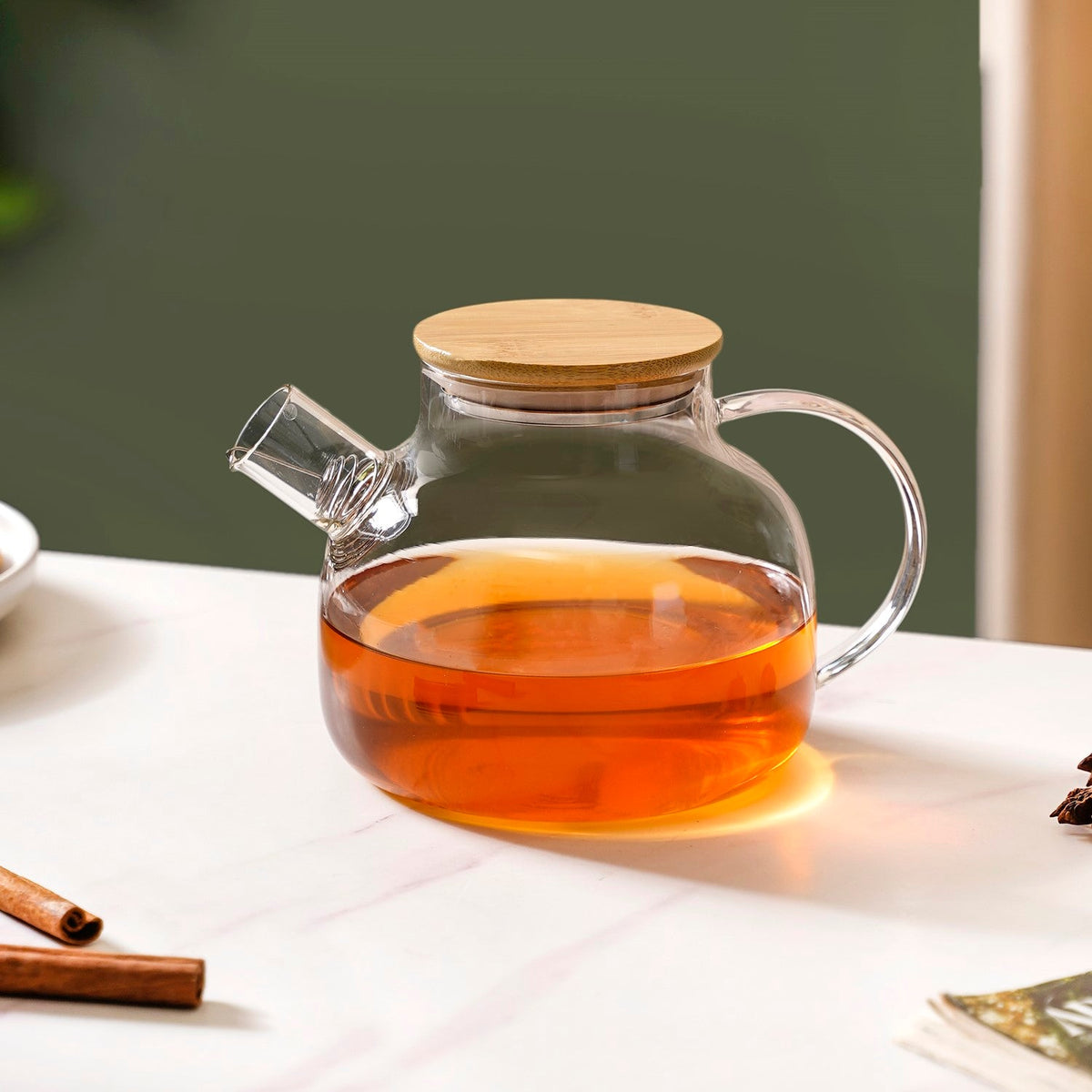 Borosilicate Glass Tea Pitcher With Lid 1100ml